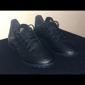 Men’s Predator Soccer Shoes